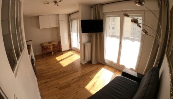 Logement �tudiant Studio &agrave; Rueil Malmaison (92500)