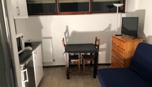 Logement tudiant Location Studio Vide Saint Cloud (92210)