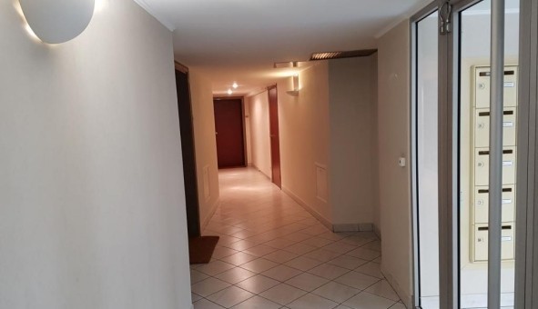 Logement �tudiant Studio &agrave; Saint Cloud (92210)