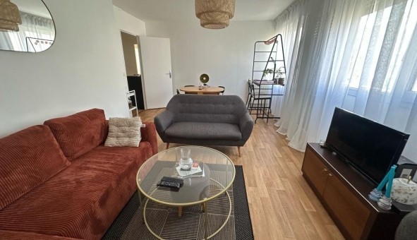 Logement tudiant Studio à Saint Cyr l'cole (78210)