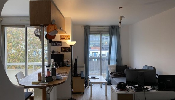 Logement tudiant Location Studio Vide Saint Cyr l'cole (78210)