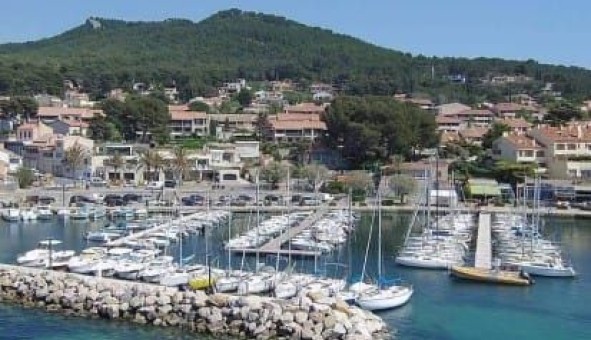 Logement �tudiant Studio &agrave; Saint Cyr sur Mer (83270)