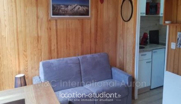 Logement tudiant Location Studio Vide Saint Dalmas le Selvage (06660)