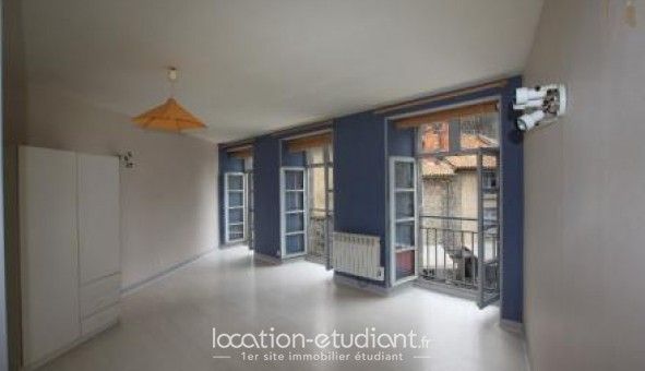 Logement tudiant Location Studio Vide Saint Flour (15100)