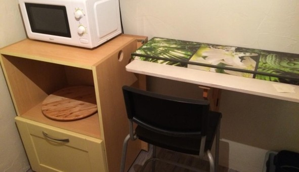 Logement tudiant Studio à Saint Genis Laval (69230)