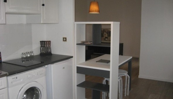 Logement tudiant Studio à Saint Genis Laval (69230)