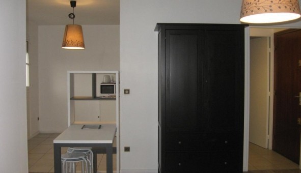 Logement tudiant Studio à Saint Genis Laval (69230)