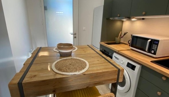 Logement �tudiant Studio &agrave; Saint Genis Laval (69230)