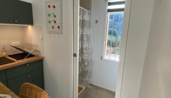 Logement �tudiant Studio &agrave; Saint Genis Laval (69230)