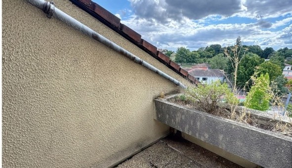 Logement �tudiant Studio &agrave; Saint Genis Laval (69230)