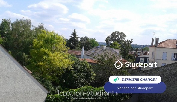 Logement tudiant Location Studio Meublé Saint Germain en Laye (78100)
