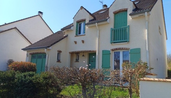 Logement tudiant Location Studio Vide Saint Germain en Laye (78100)