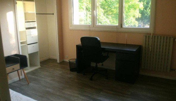 Logement tudiant Location Studio Vide Saint Herblain (44800)