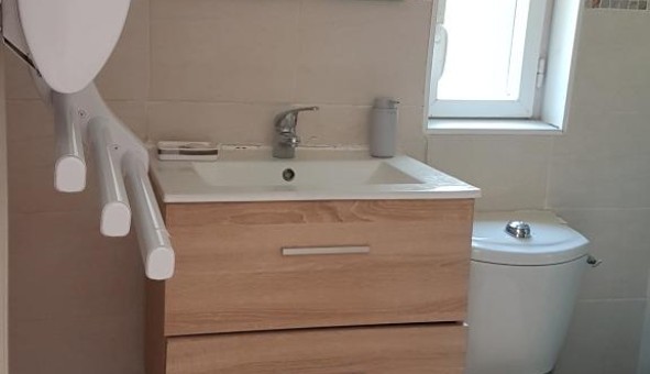 Logement �tudiant Studio &agrave; Saint Hilaire de Brethmas (30560)