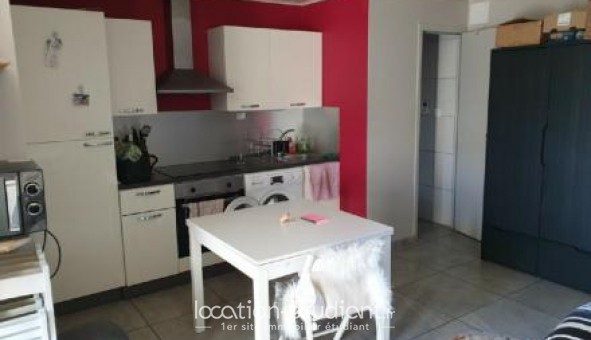 Logement tudiant Studio à Saint Jeures (43200)