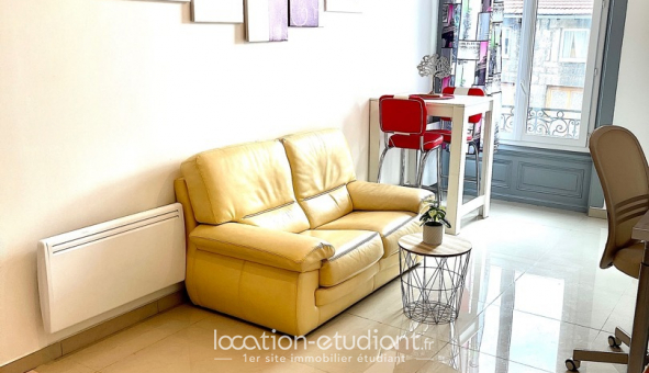 Logement étudiant Location Studio Meublé Saint Maime (04300)