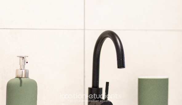 Logement �tudiant Studio &agrave; Saint Maime (04300)