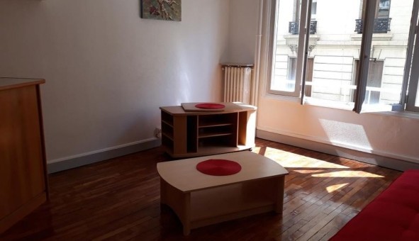 Logement �tudiant Studio &agrave; Saint Maime (04300)