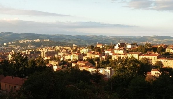 Logement �tudiant Studio &agrave; Saint Maime (04300)