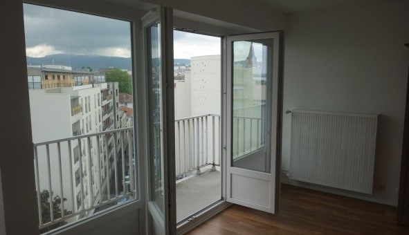Logement �tudiant Studio &agrave; Saint Maime (04300)