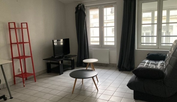 Logement �tudiant Studio &agrave; Saint Maime (04300)