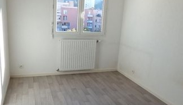 Logement �tudiant Studio &agrave; Saint Maime (04300)