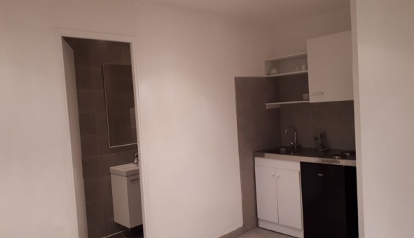Logement �tudiant Studio &agrave; Saint Maime (04300)