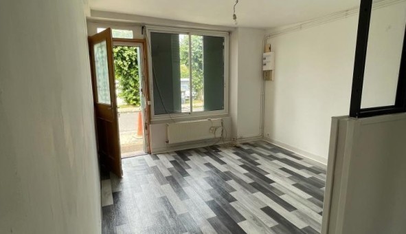 Logement tudiant Location Studio Vide Saint Mamms (77670)