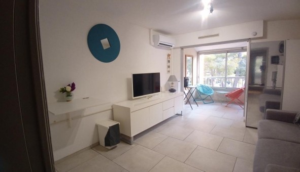 Logement étudiant Location Studio Vide Saint Mandrier sur Mer (83430)