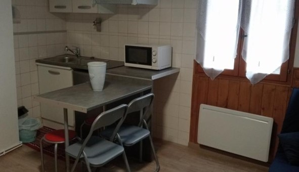 Logement tudiant Location Studio Vide Saint Martin d'Hres (38400)