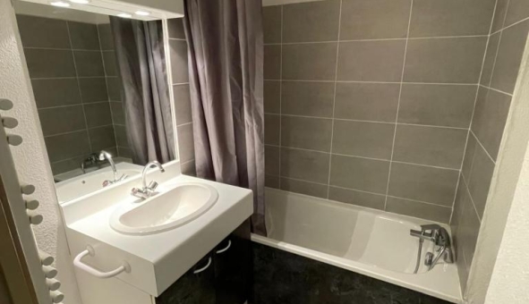 Logement tudiant Studio à Saint Martin d'Hres (38400)