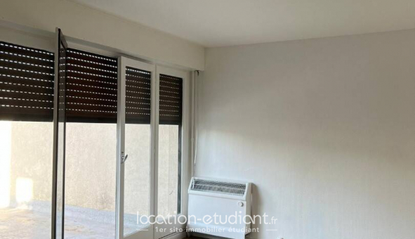 Logement tudiant Location Studio Vide Saint Maur des Fosss (94210)