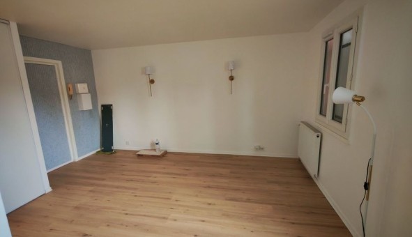 Logement �tudiant Studio &agrave; Saint Michel sur Orge (91240)