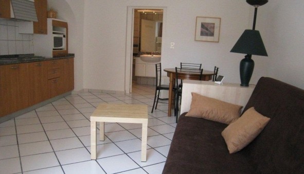 Logement �tudiant Studio &agrave; Saint Mitre les Remparts (13920)