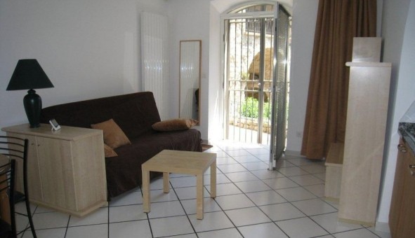 Logement �tudiant Studio &agrave; Saint Mitre les Remparts (13920)