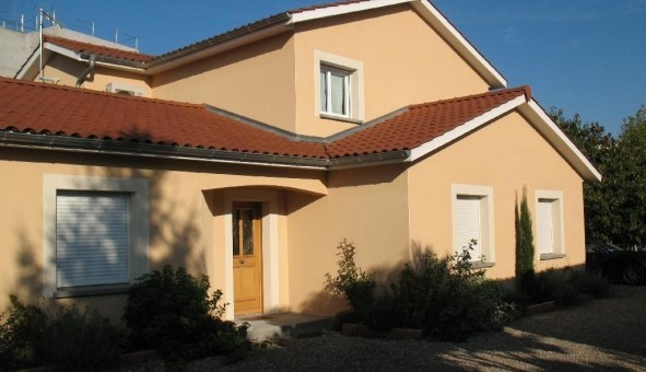 Logement �tudiant Studio &agrave; Saint Priest (69800)