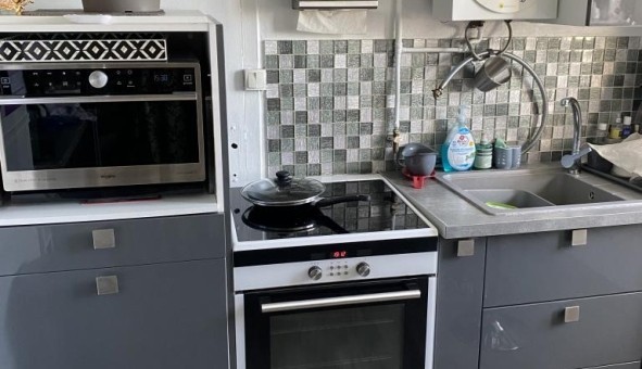 Logement �tudiant Studio &agrave; Saint Priest (69800)