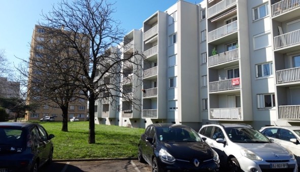 Logement �tudiant Studio &agrave; Saint Priest (69800)