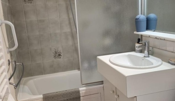 Logement tudiant Studio à Saint Raphal (83700)