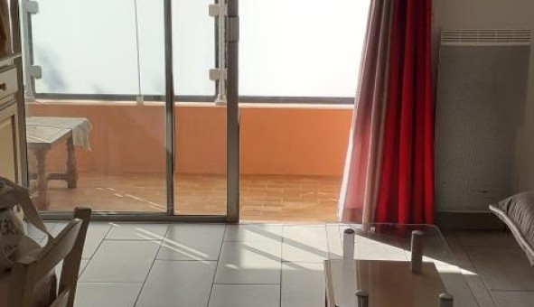 Logement tudiant Location Studio Vide Saint Raphal (83700)