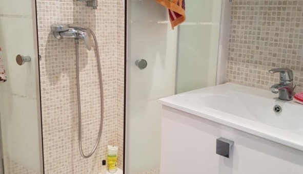 Logement �tudiant Studio &agrave; Saint Rapha�l (83700)