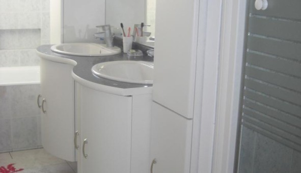 Logement tudiant Studio à Saint Sylvain d'Anjou (49480)