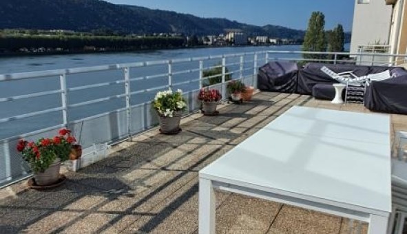 Logement tudiant Studio à Sainte Colombe (69560)
