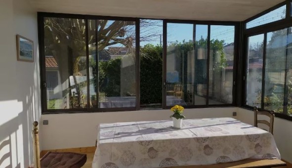 Logement tudiant Studio à Sainte Colombe (69560)