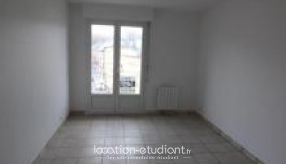 Logement tudiant Studio à Sainte Colombe (76460)