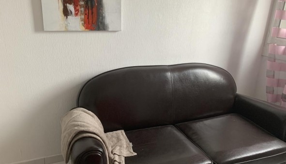 Logement tudiant Location Studio Vide Sainte Foy ls Lyon (69110)