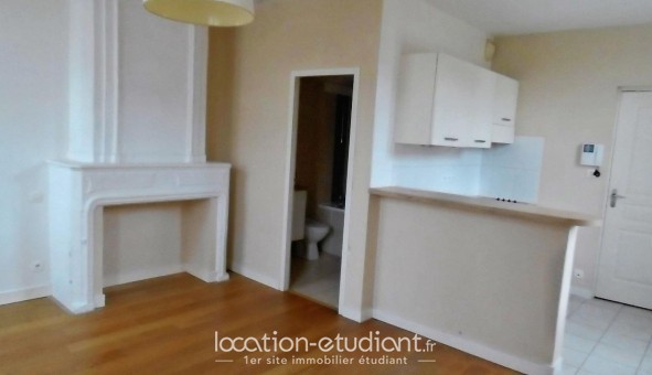 Logement tudiant Location Studio Vide Saintes (17100)