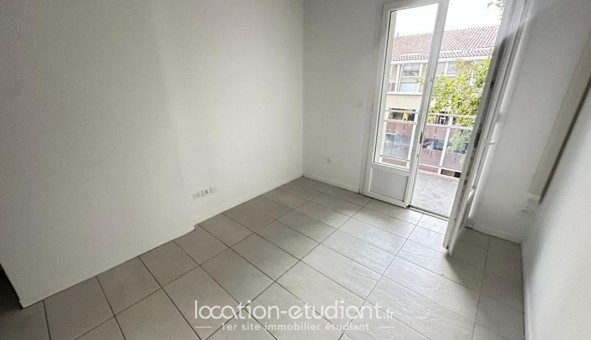 Logement tudiant Studio à Salon de Provence (13300)