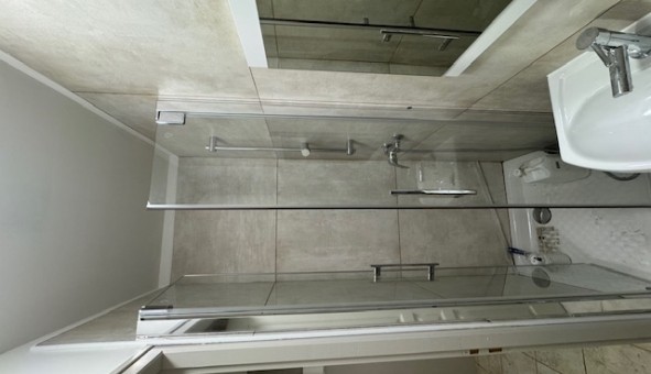 Logement �tudiant Studio &agrave; Salon de Provence (13300)