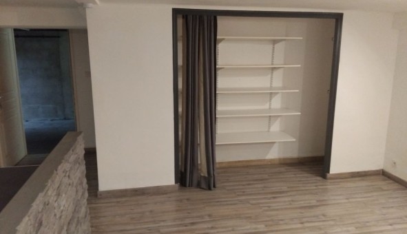 Logement �tudiant Studio &agrave; Salon de Provence (13300)